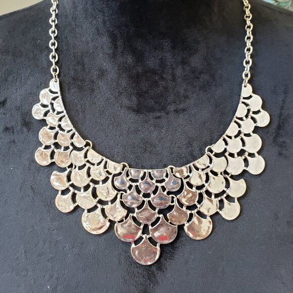 Womens Silver Tone Bold Bib Layered Enamel Statement Necklace with Lobster Clasp - Picture 1 of 7